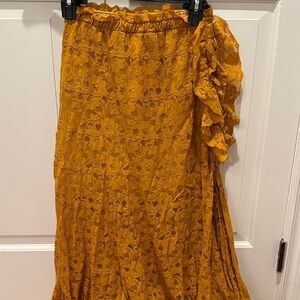 Chic Mustard Lace Skirt